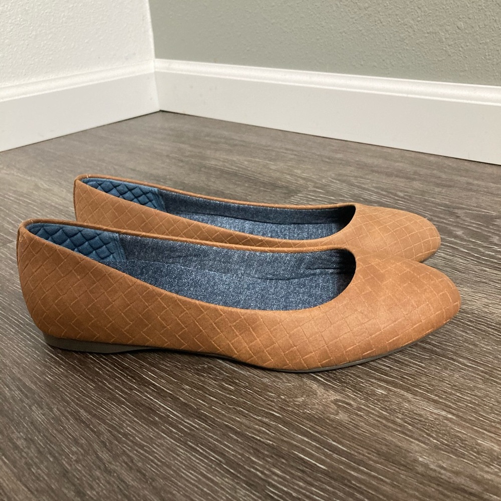 Women’s American Lifestyle Collection Giorgie Flat